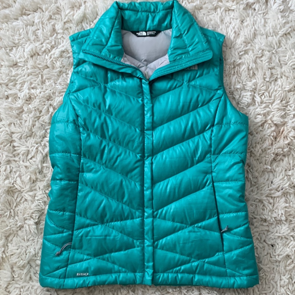 Teal North Face Women’s 550 puffer vest